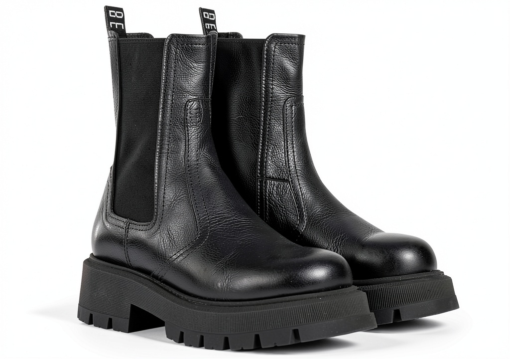 Scarpe Bikkembergs in pelle nera indossate in un contesto urbano