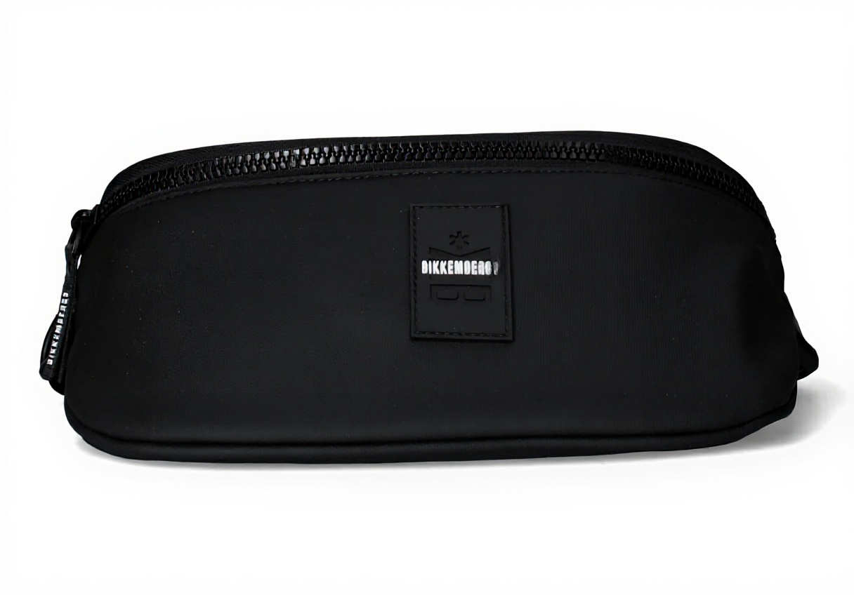 Zaino Bikkembergs Bkk Star nero mostrato in uso quotidiano
