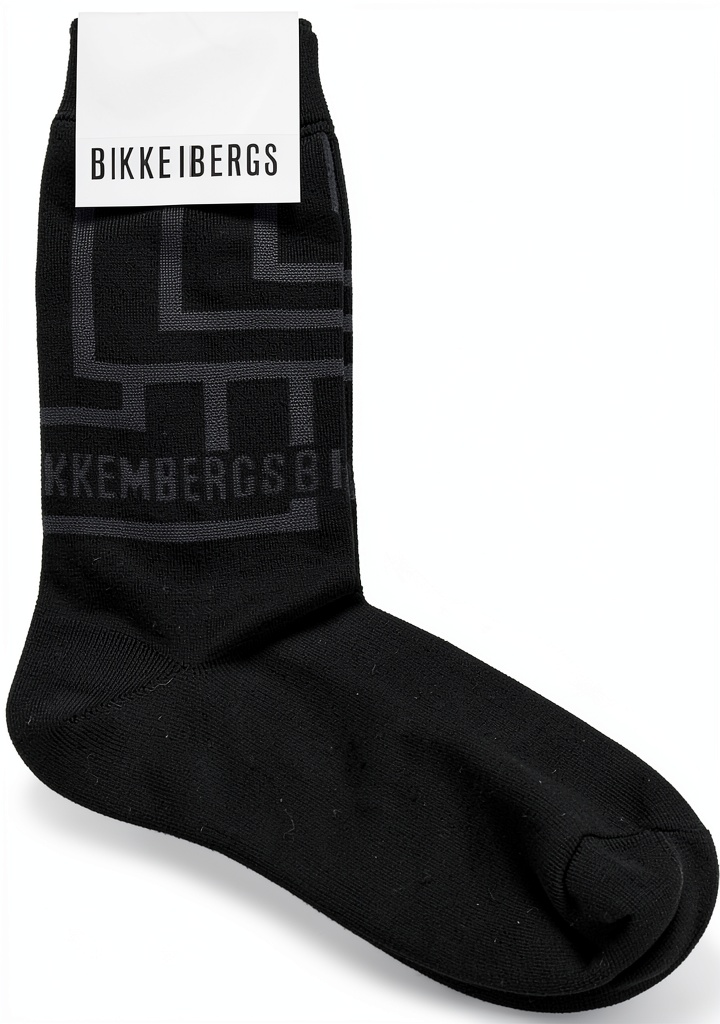 Calza uomo Bikkembergs nera su piede in movimento