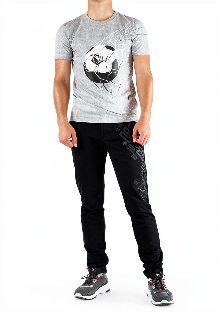 Pantaloni Bikkembergs Slim Fit Nero Cotone Uomo indossati in un contesto urbano
